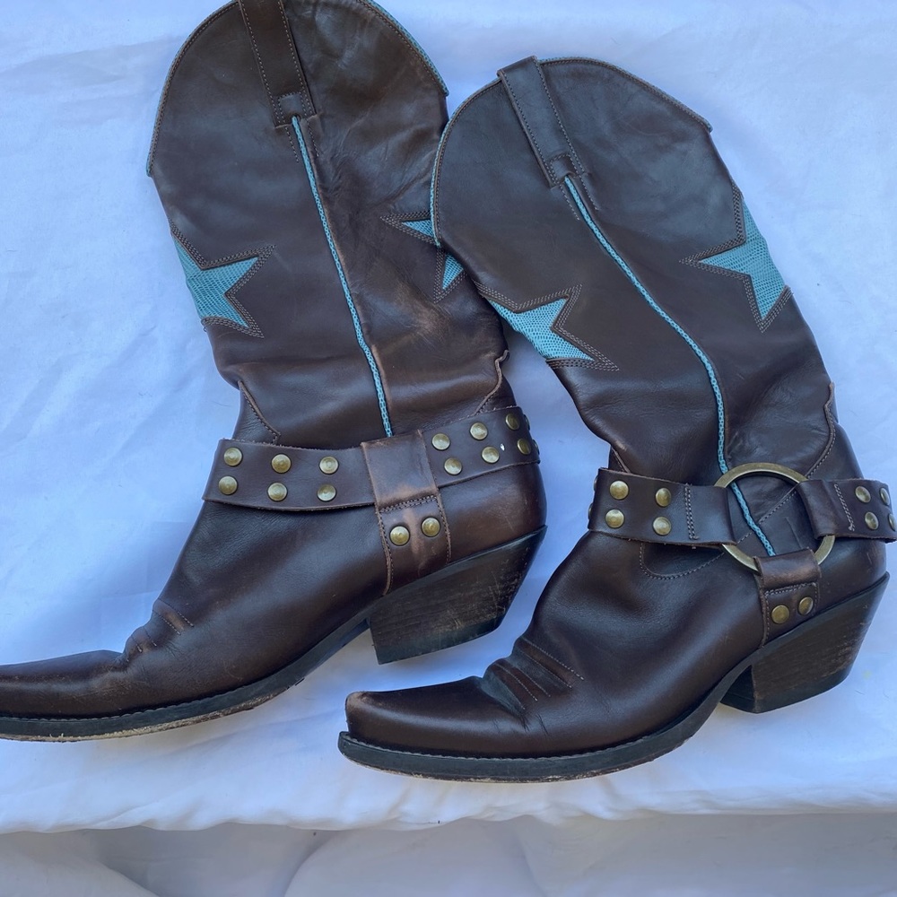 SOLD vintage Brown Cowboy Boots - Picture 4 of 9